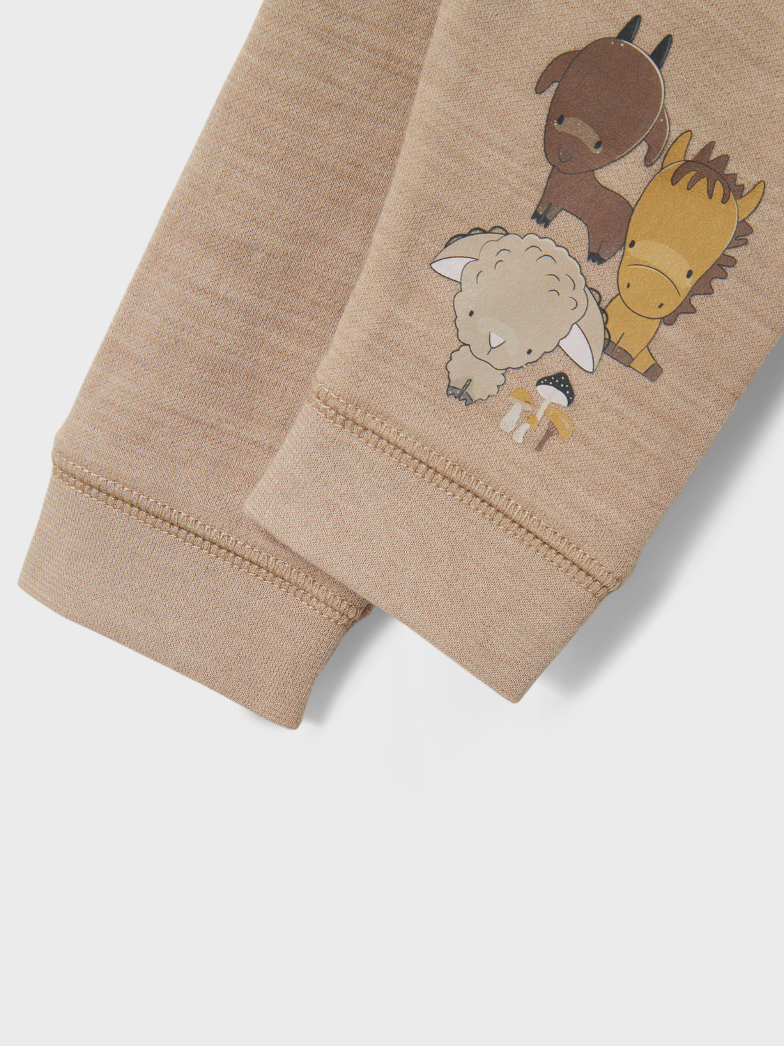 model_shot-front_full